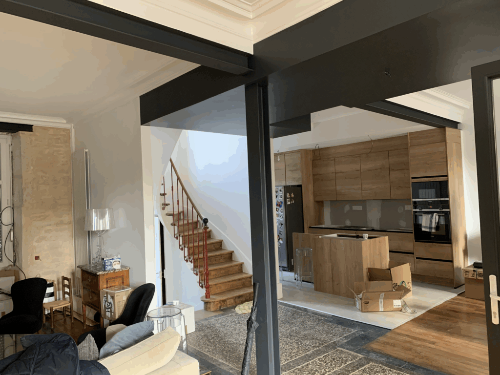 Ouverture structurelle Nancy Centre poutres métalliques caisson placo MAN OF STYLE baies vitrées PVC
