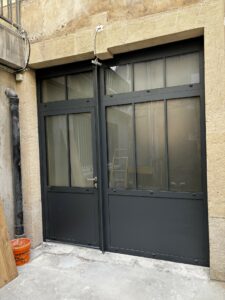 Porte Verrière Atelier Nancy – Châssis Fixes Tissus Occultants